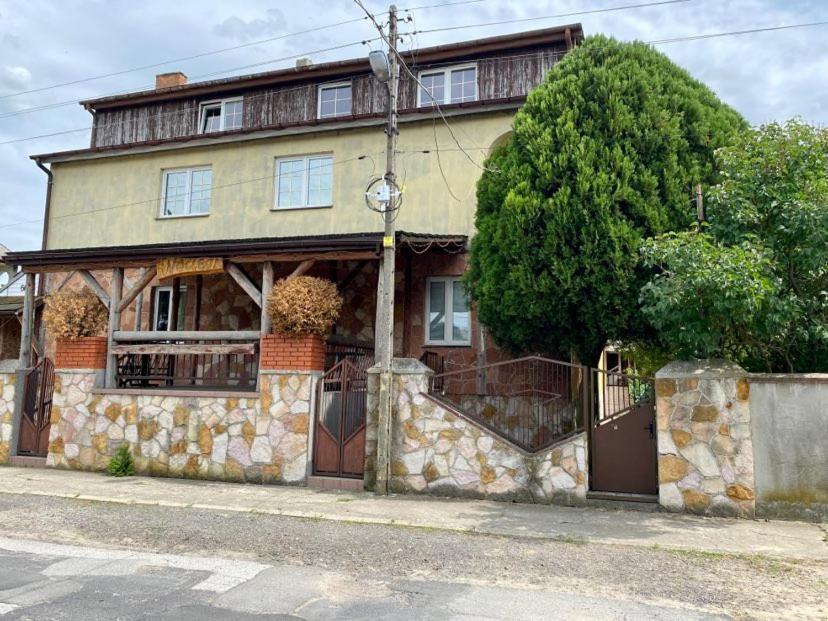 Hostal 